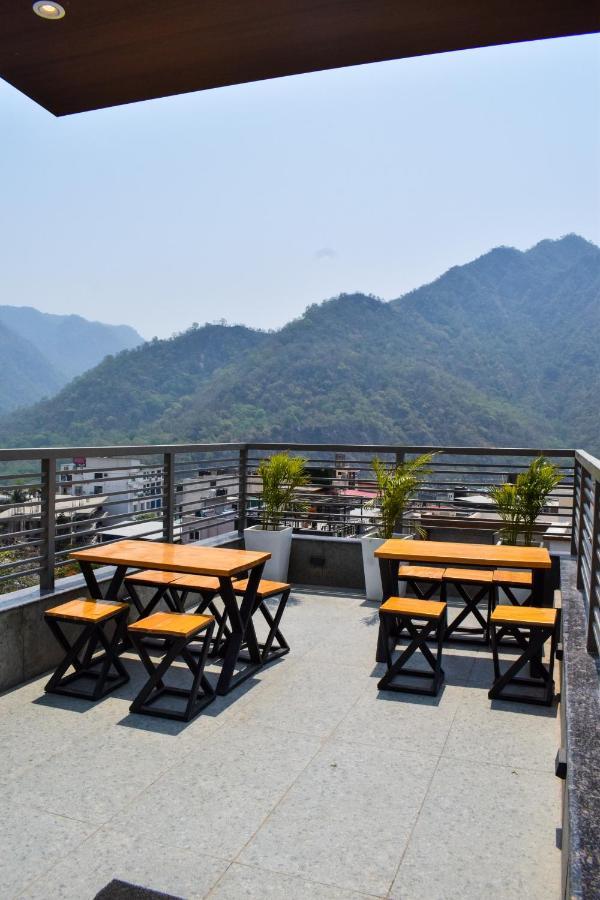 Pride Hotel And Resort Ришикеш Экстерьер фото