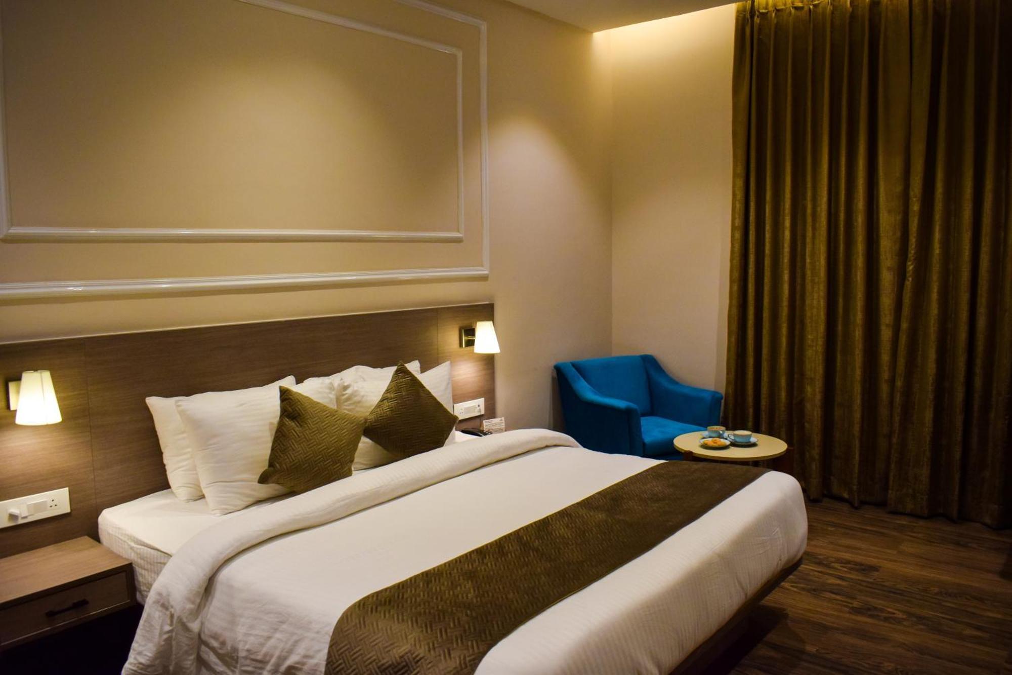 Pride Hotel And Resort Ришикеш Экстерьер фото